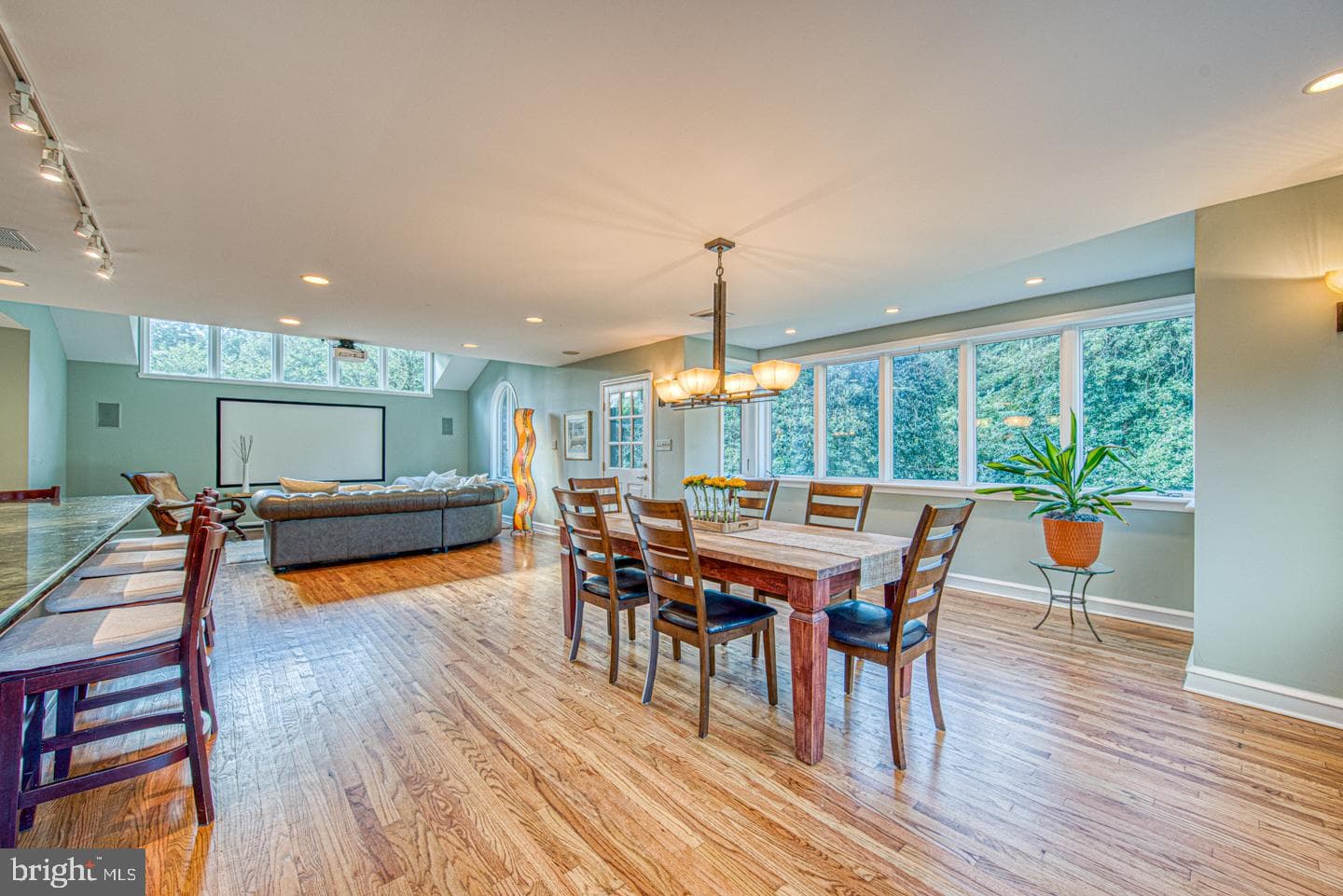 213 Highland Avenue photo 34
