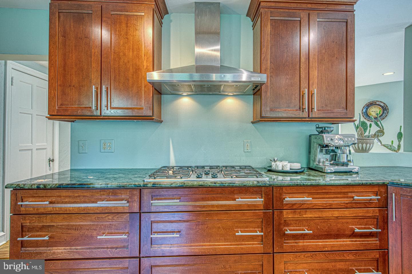 213 Highland Avenue photo 39