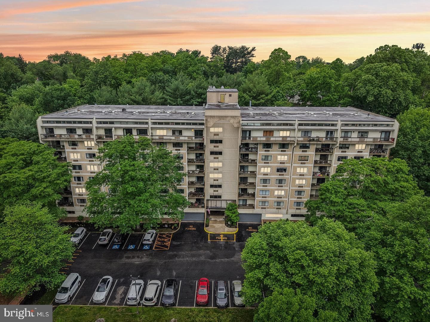700 Avondale Road #6h photo 1