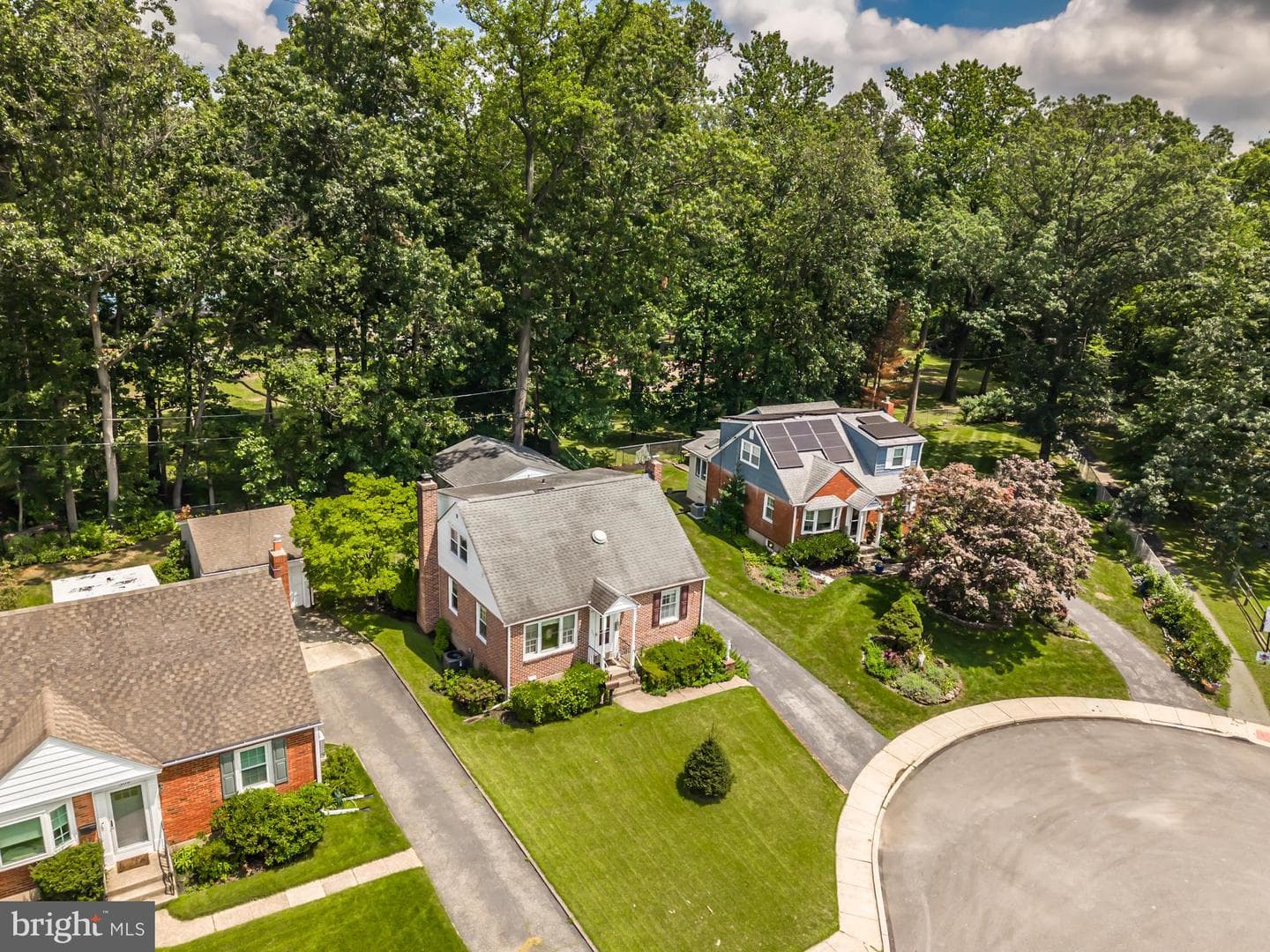 313 Merrybrook Drive photo 4