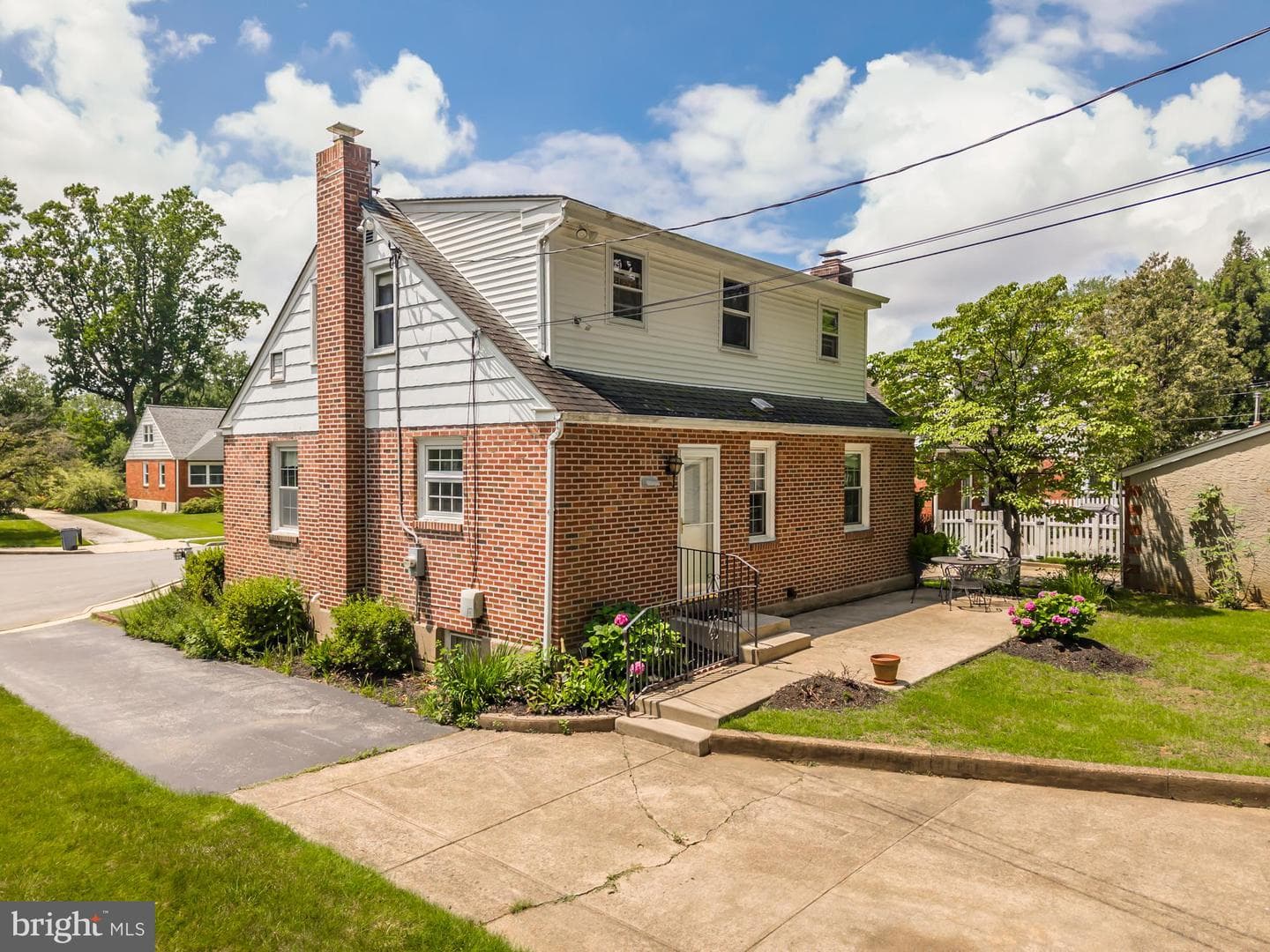 313 Merrybrook Drive photo 9