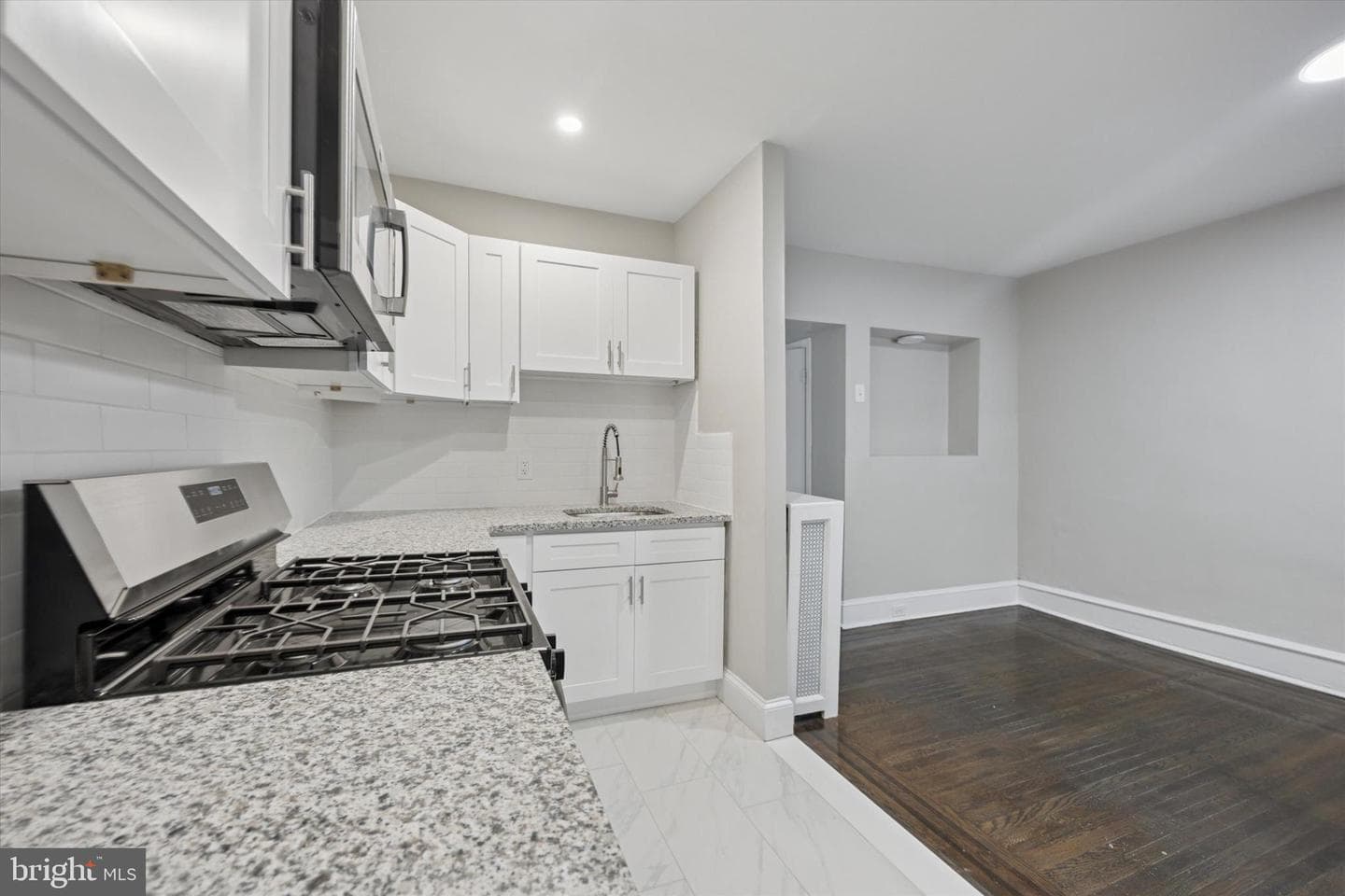 164 Wayne Avenue photo 3