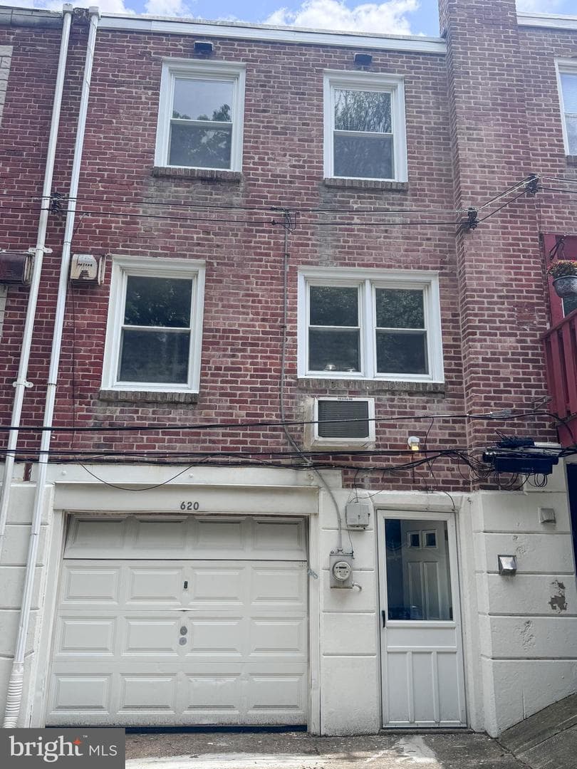 620 S Garfield Avenue photo 2