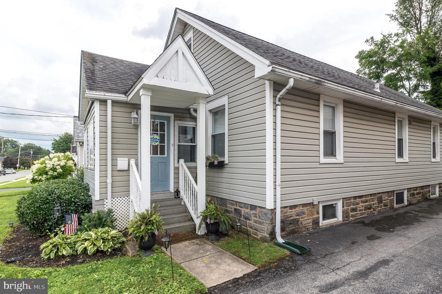 614 Furlong Avenue photo 2
