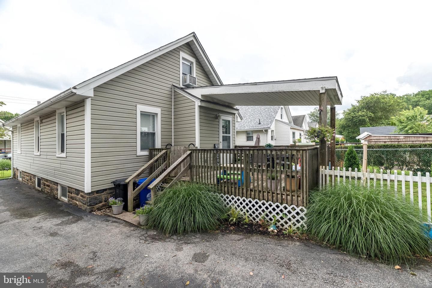 614 Furlong Avenue photo 3