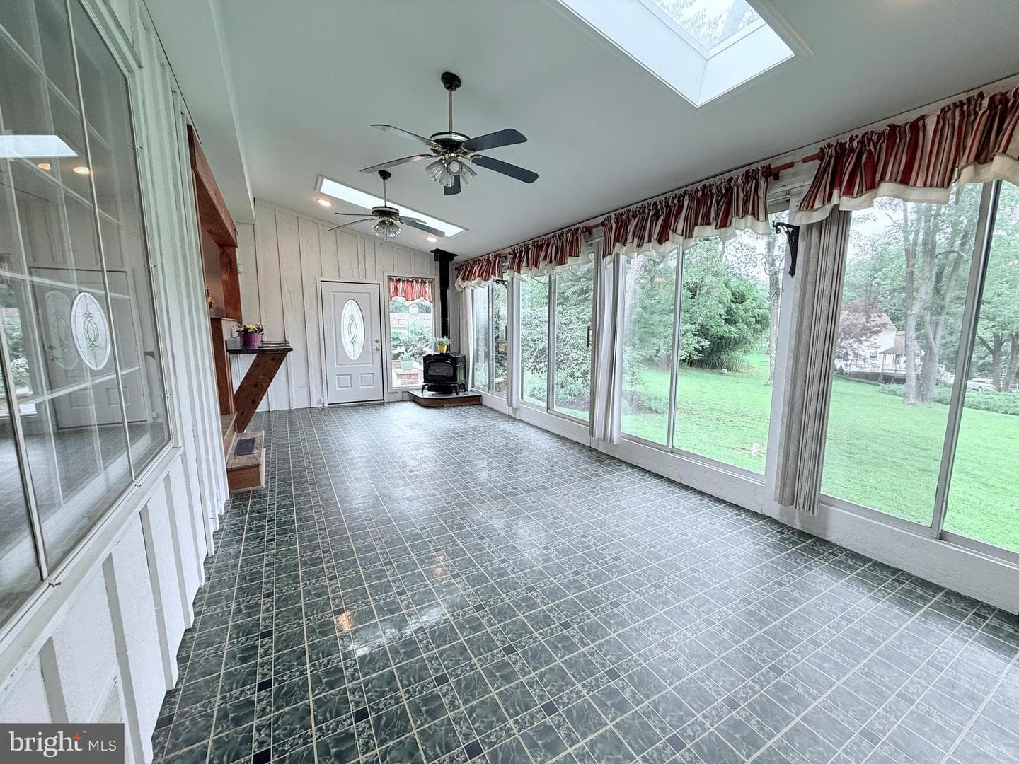 76 Dogwood Lane photo 32