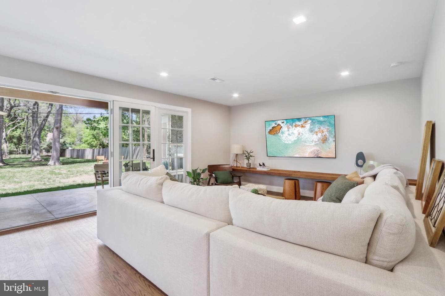 414 Barclay Road photo 26