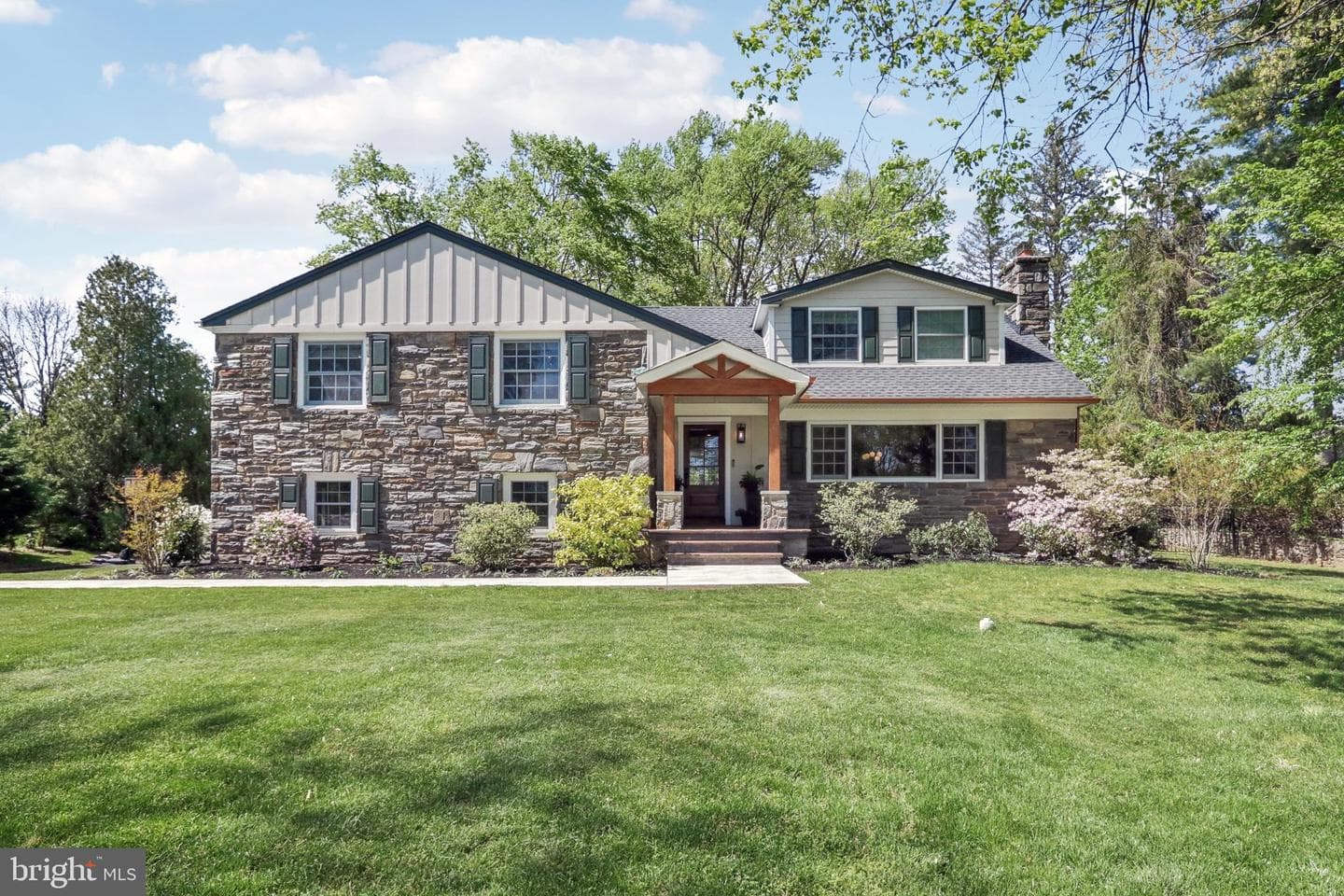 414 Barclay Road photo 3