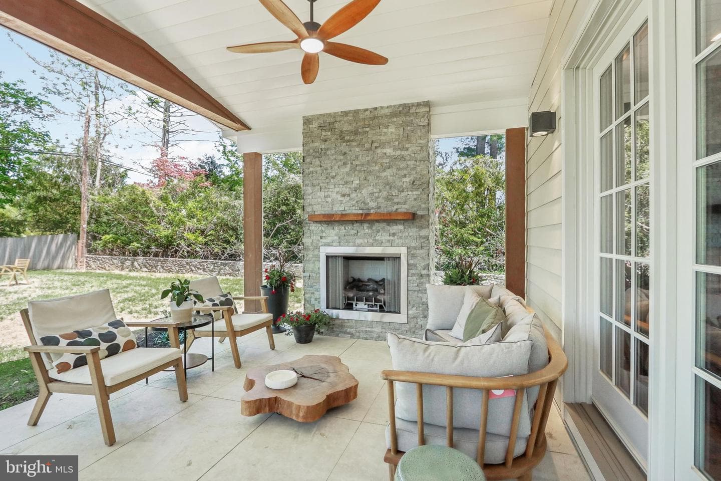 414 Barclay Road photo 32
