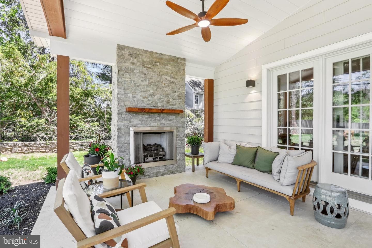 414 Barclay Road photo 33