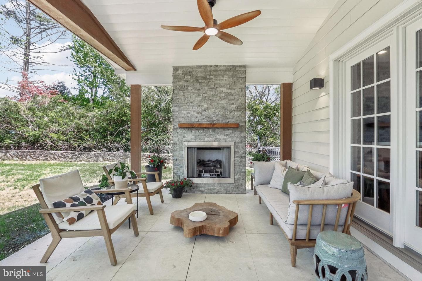 414 Barclay Road photo 38