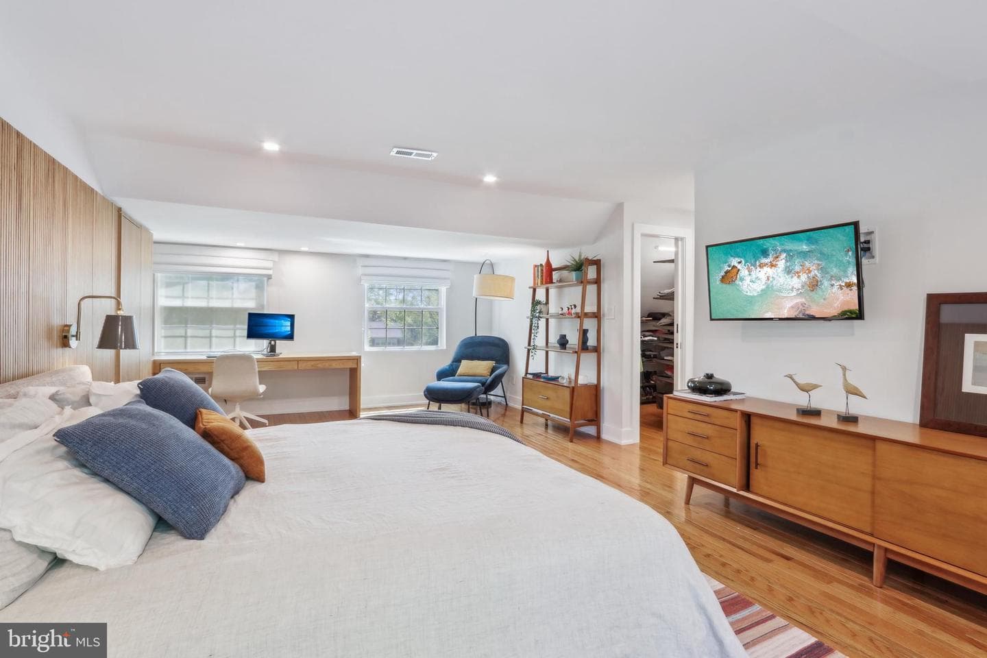 414 Barclay Road photo 44