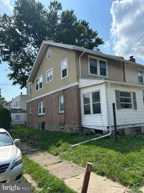 216 Woodlawn Avenue photo 2
