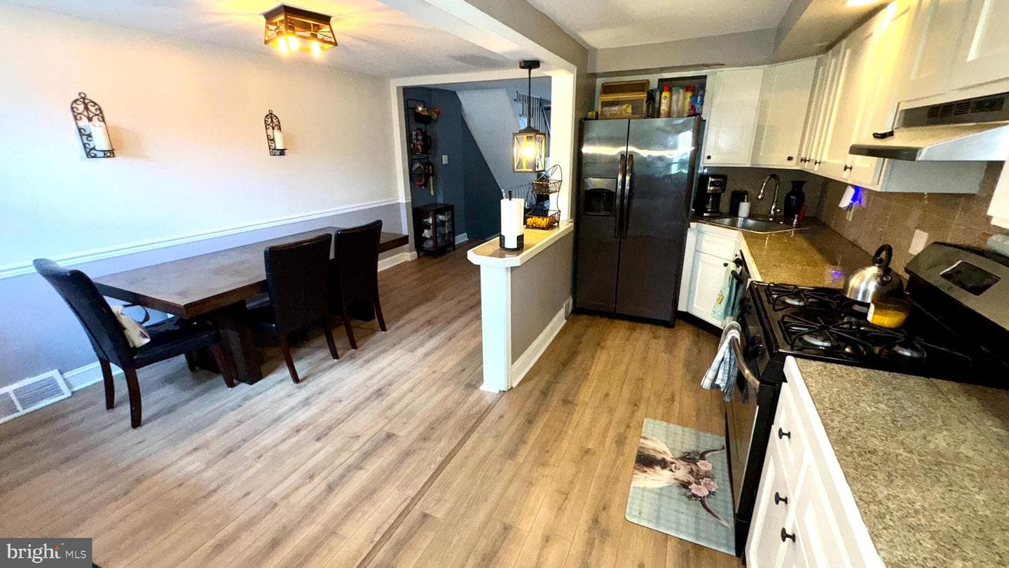 218 Spruce Street photo 13