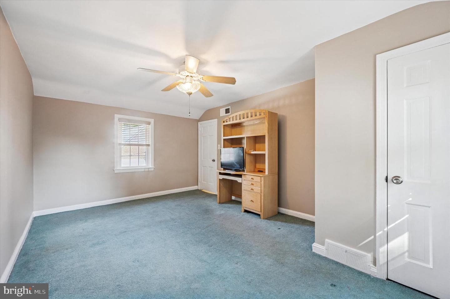 1080 West Avenue photo 25