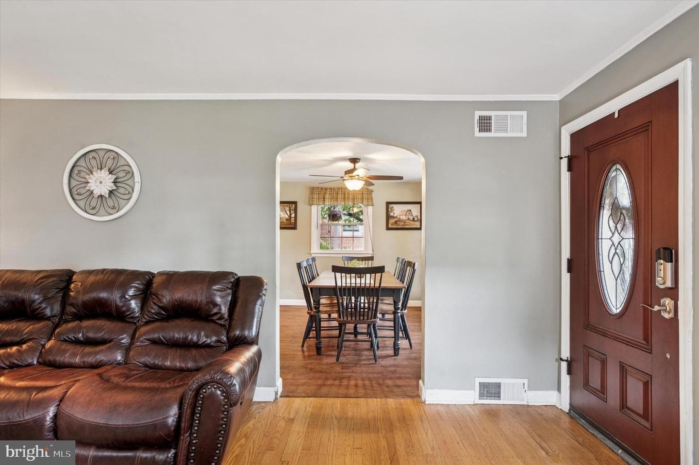 1080 West Avenue photo 7