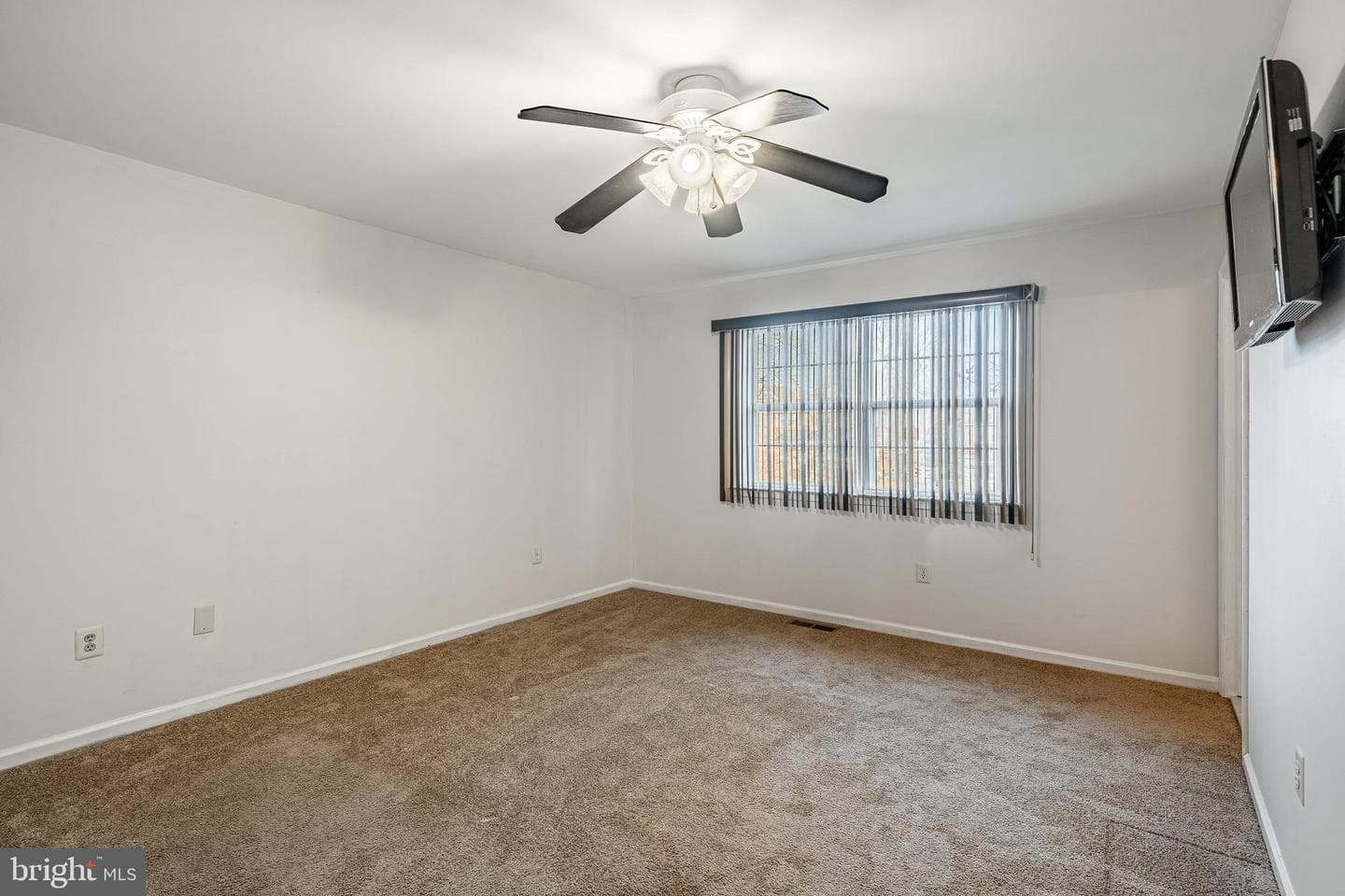 421 E Eagle Road photo 17