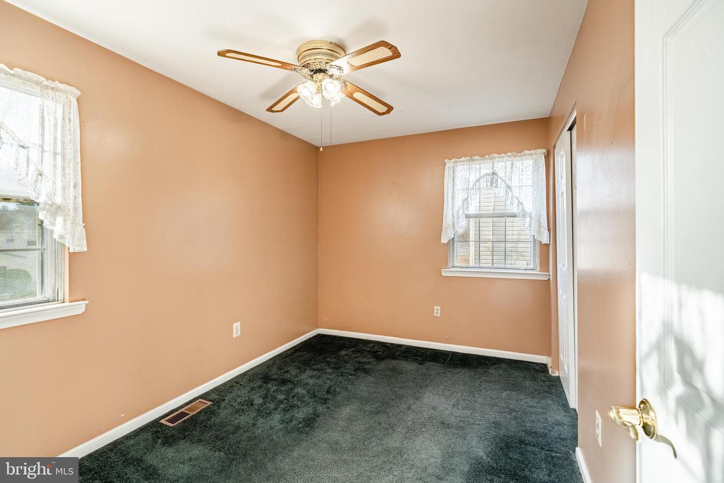 421 E Eagle Road photo 27