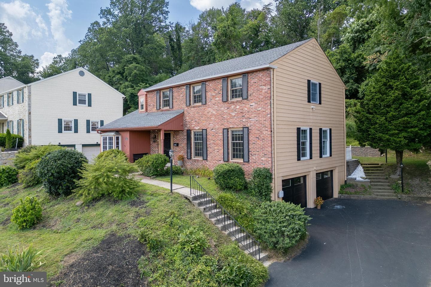 440 Ridge Lane photo 3