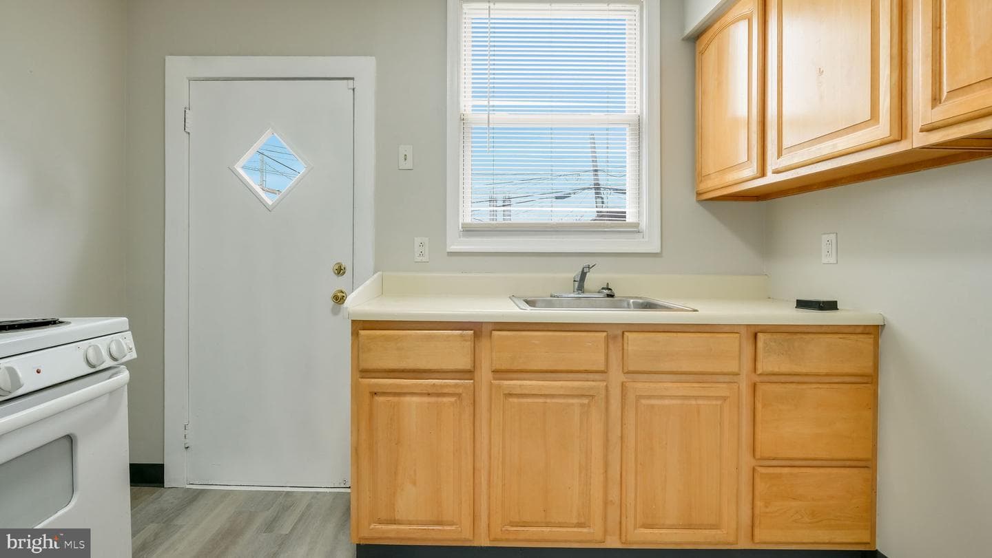 1128 Green Street photo 12