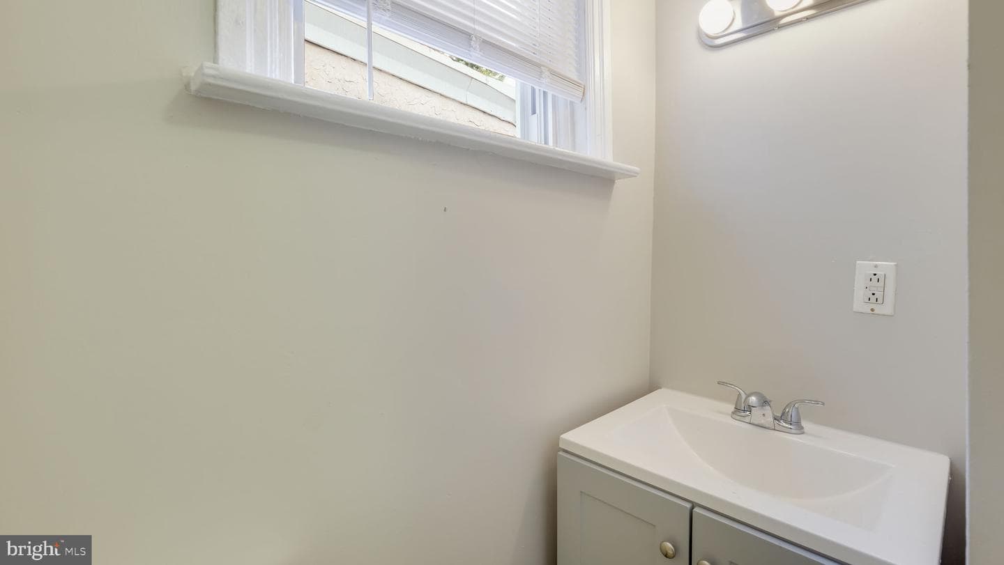 1128 Green Street photo 15