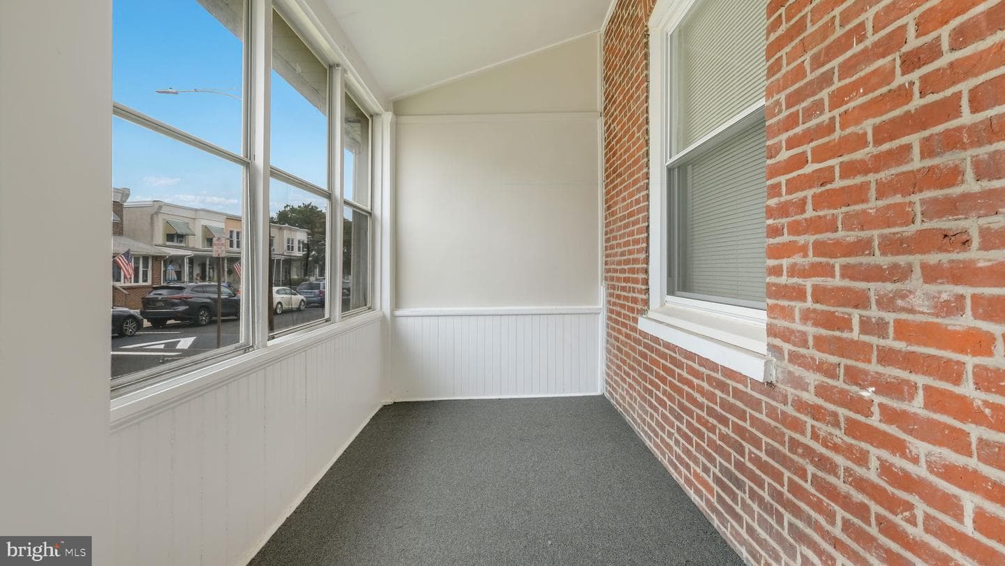 1128 Green Street photo 3