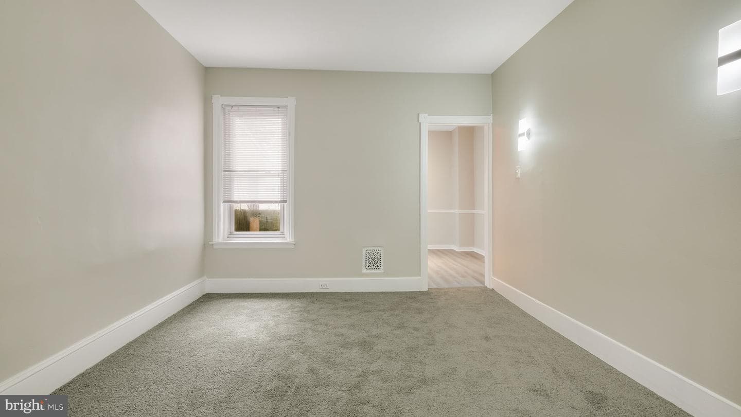 1128 Green Street photo 8