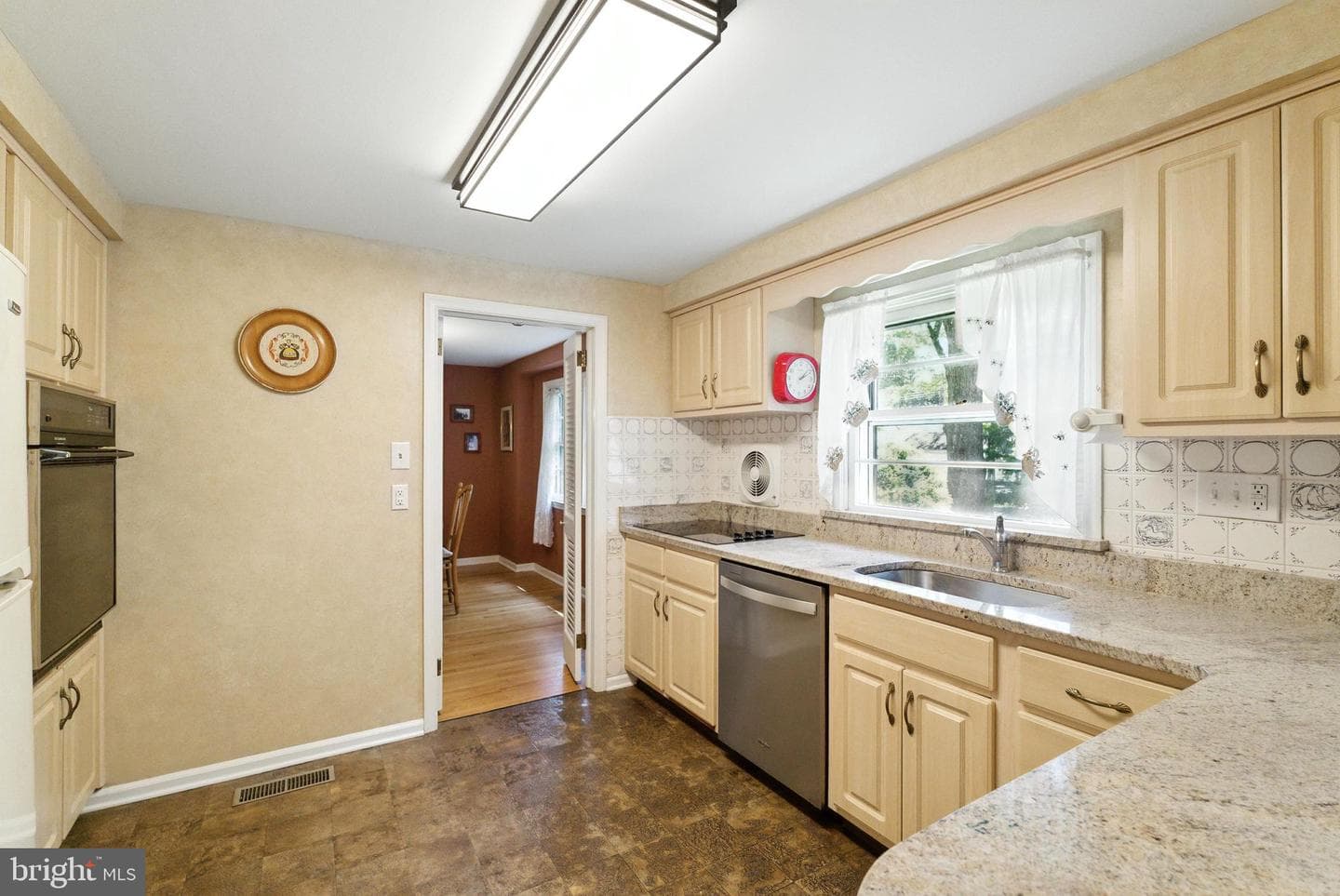 213 Fairfield Drive photo 10