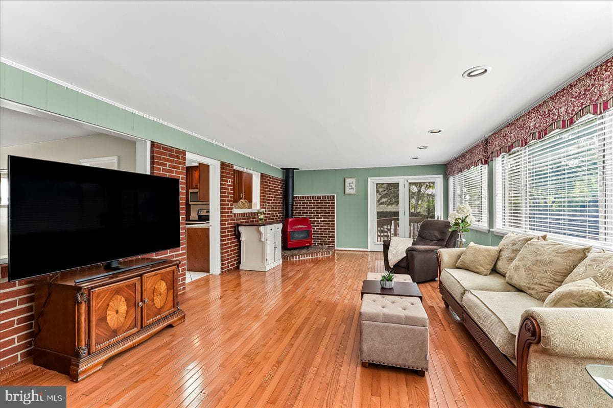 303 Harvard Avenue photo 13