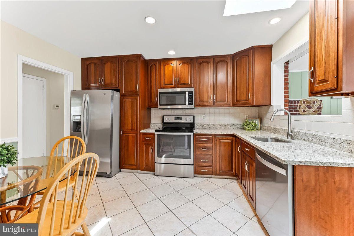 303 Harvard Avenue photo 9