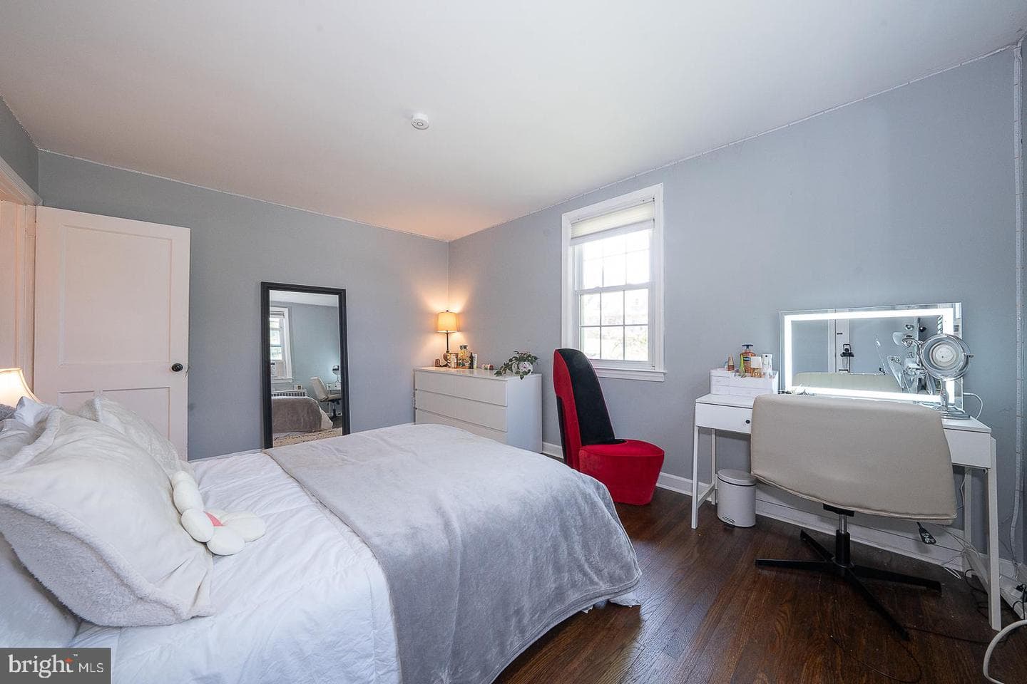 135 Sherman Road photo 5