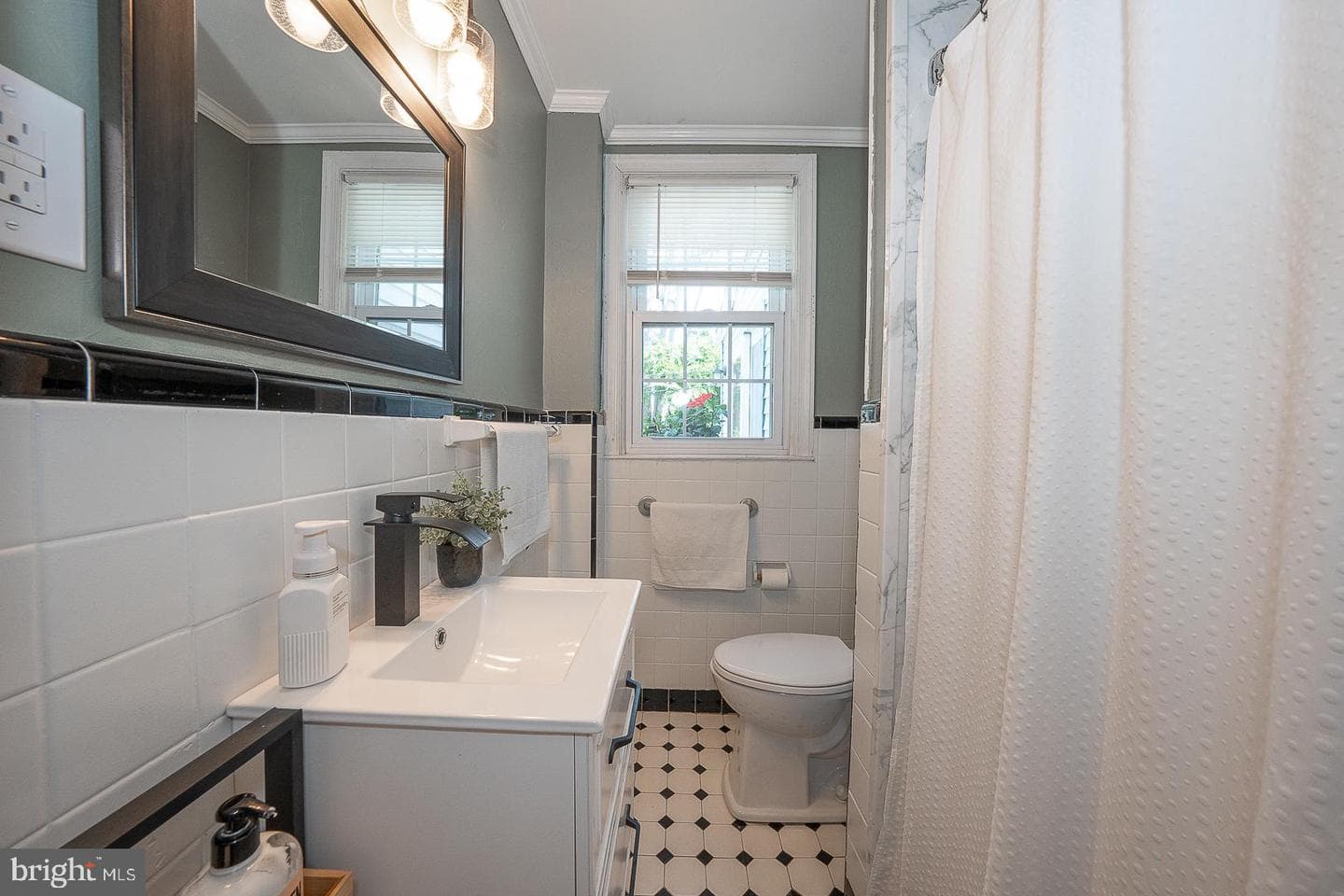135 Sherman Road photo 6