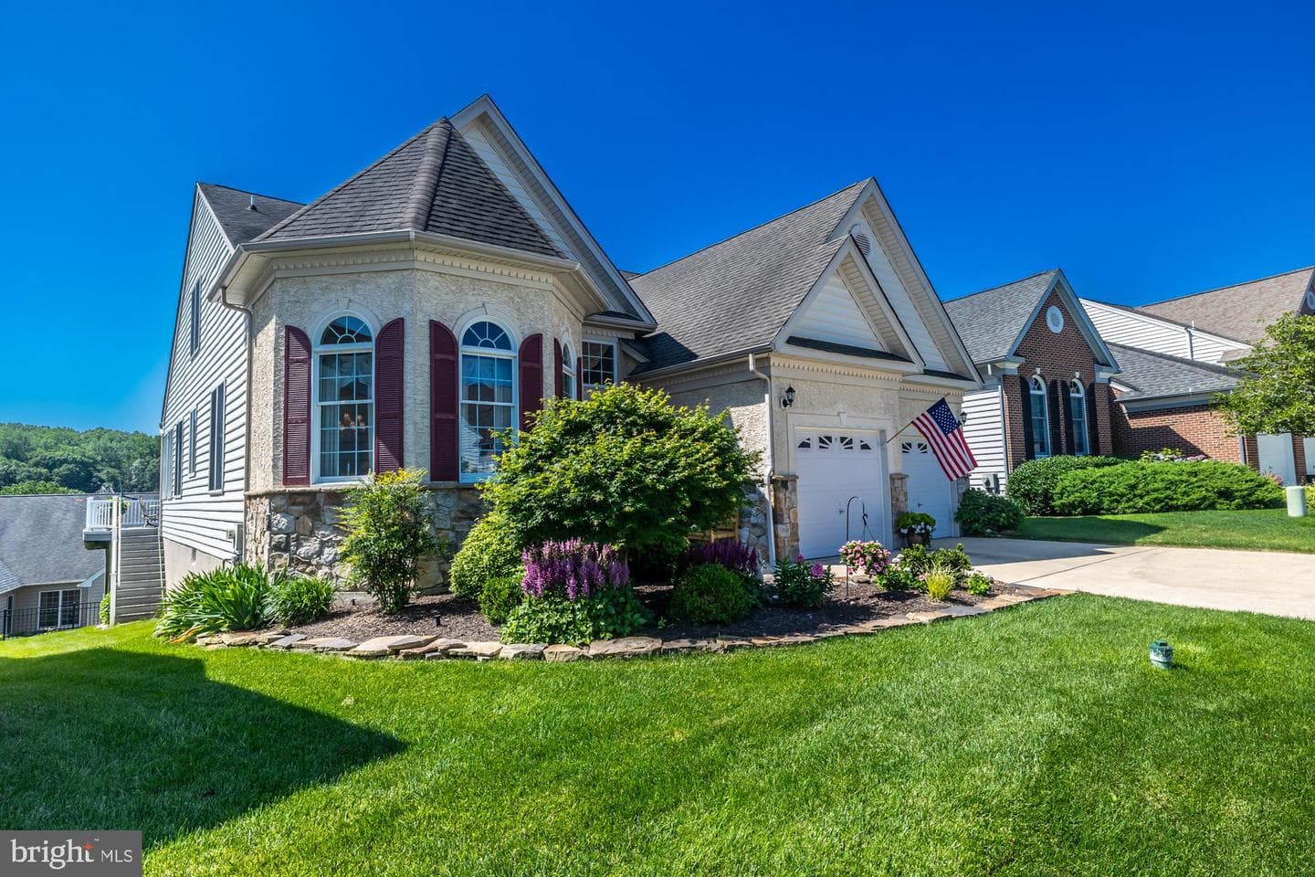 22 N Valentine Drive photo 50