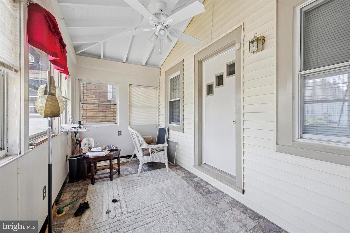 237 Randall Street photo 4