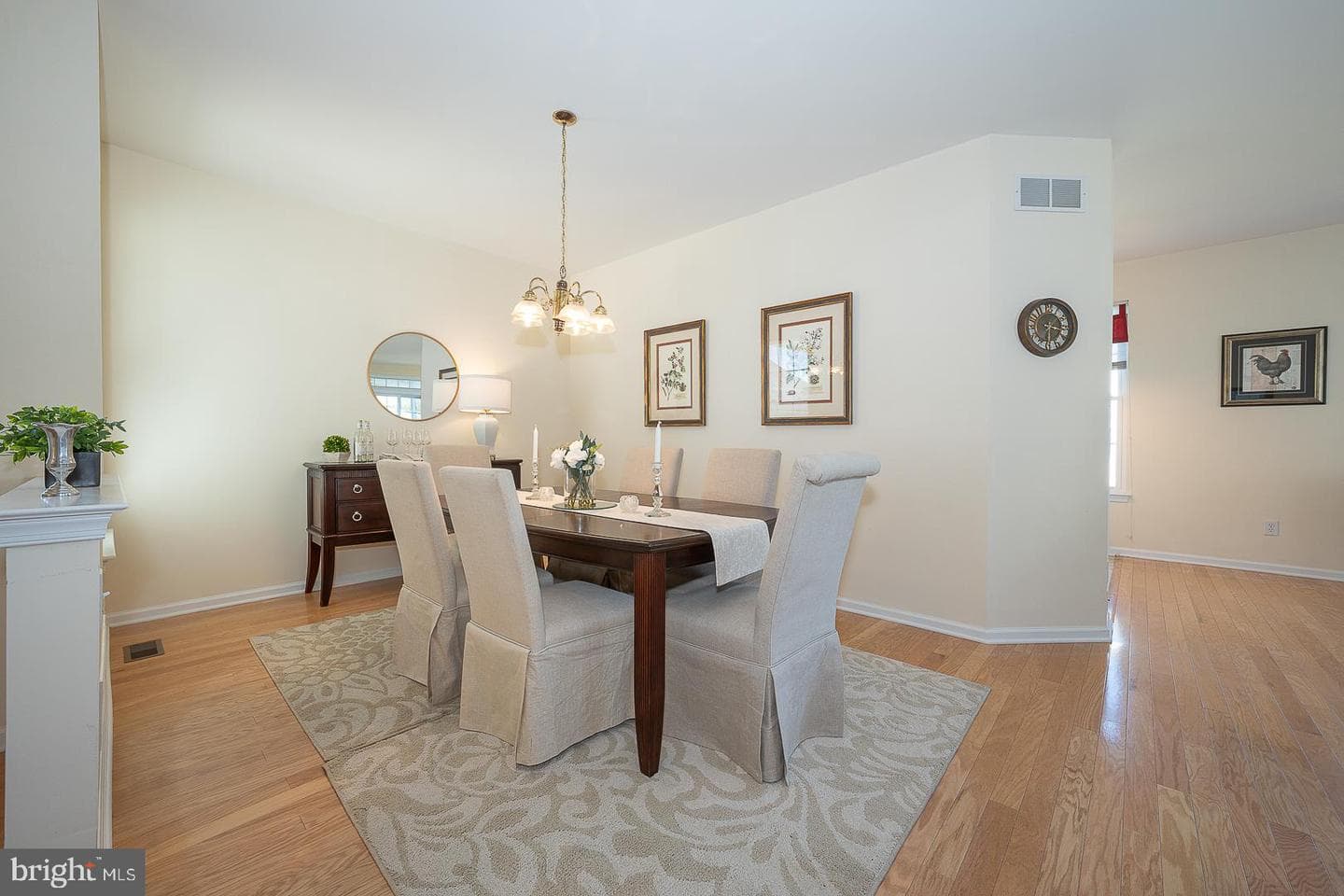 208 N Silver Fox Drive photo 3