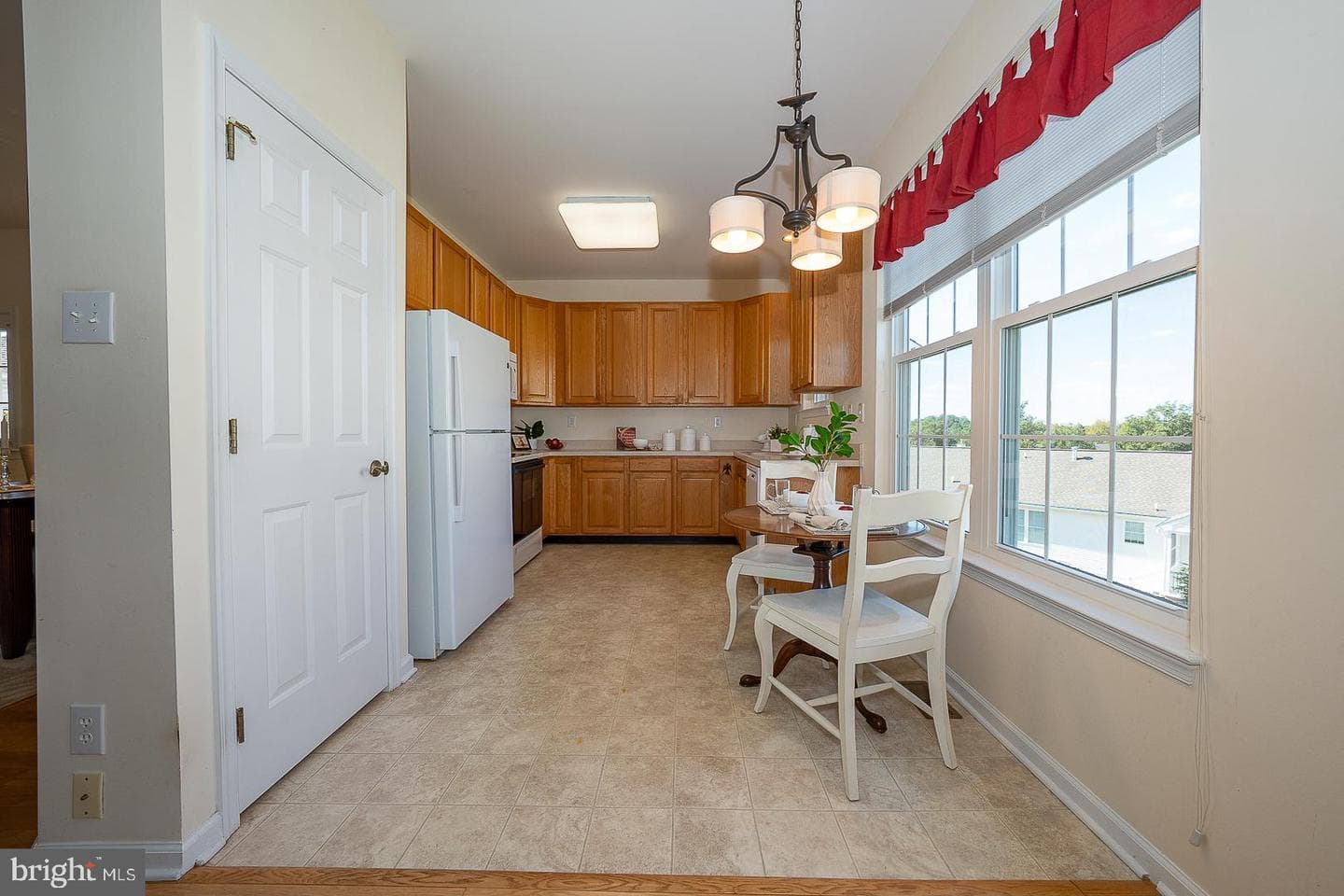 208 N Silver Fox Drive photo 6