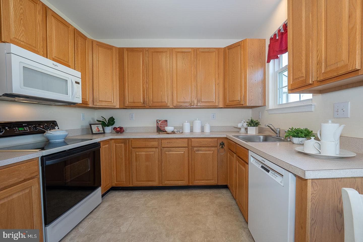 208 N Silver Fox Drive photo 8