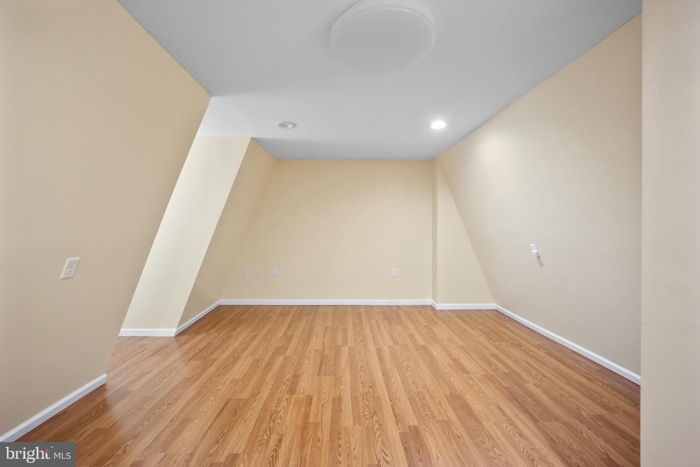 413 Carpenter Circle photo 23