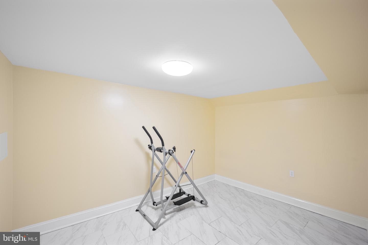 413 Carpenter Circle photo 30