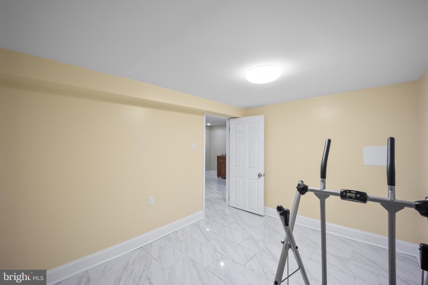 413 Carpenter Circle photo 31