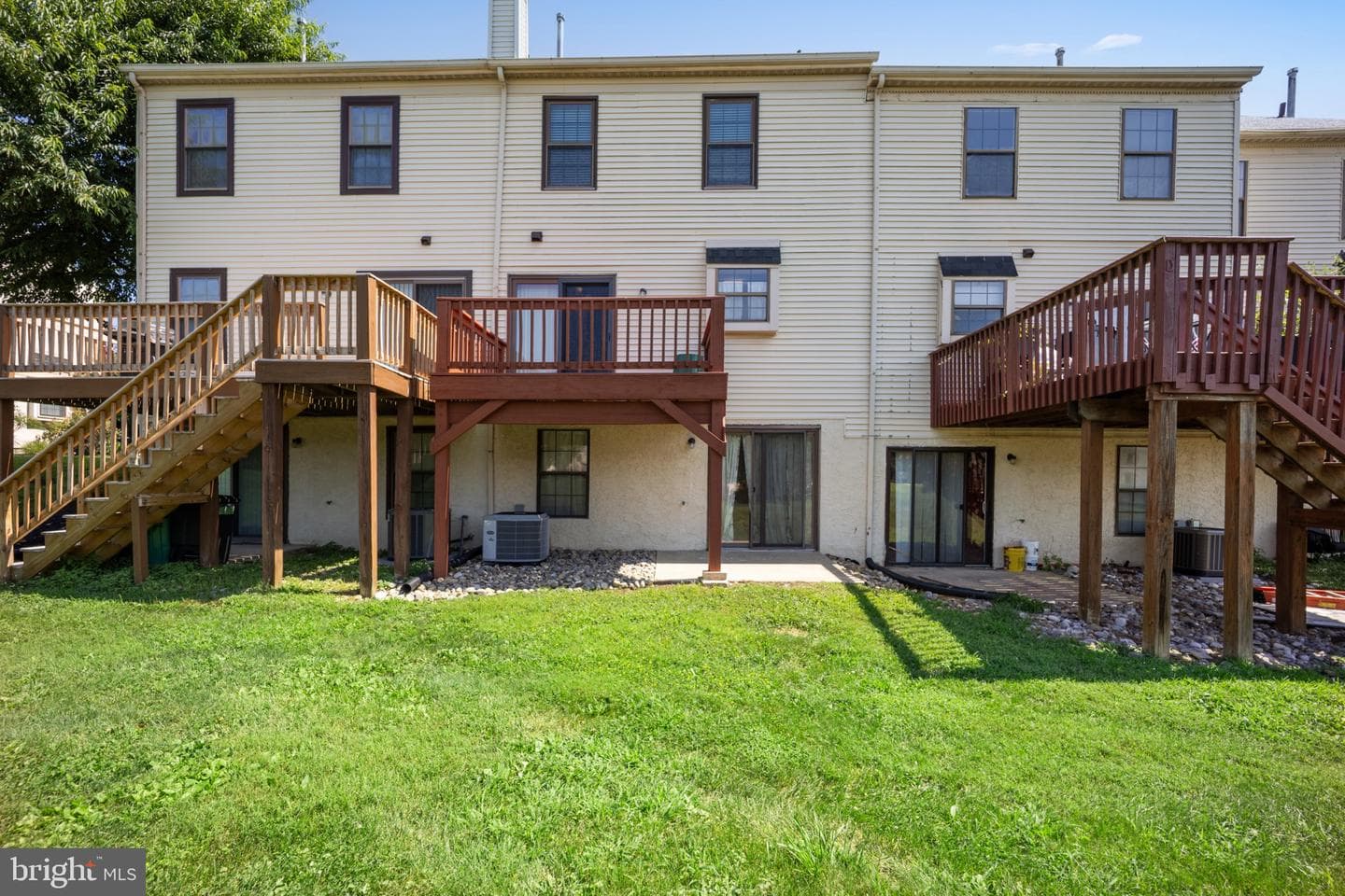 413 Carpenter Circle photo 35
