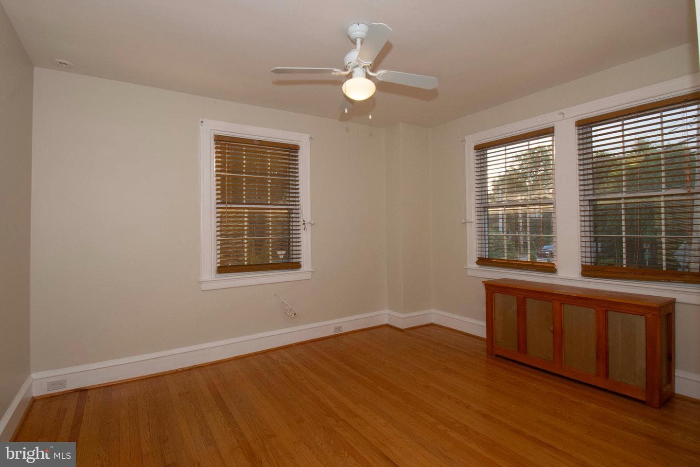501 E Manoa Road photo 27