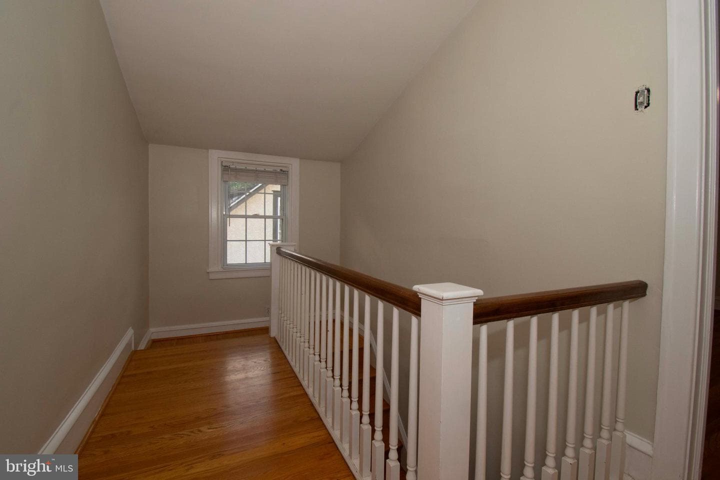 501 E Manoa Road photo 31
