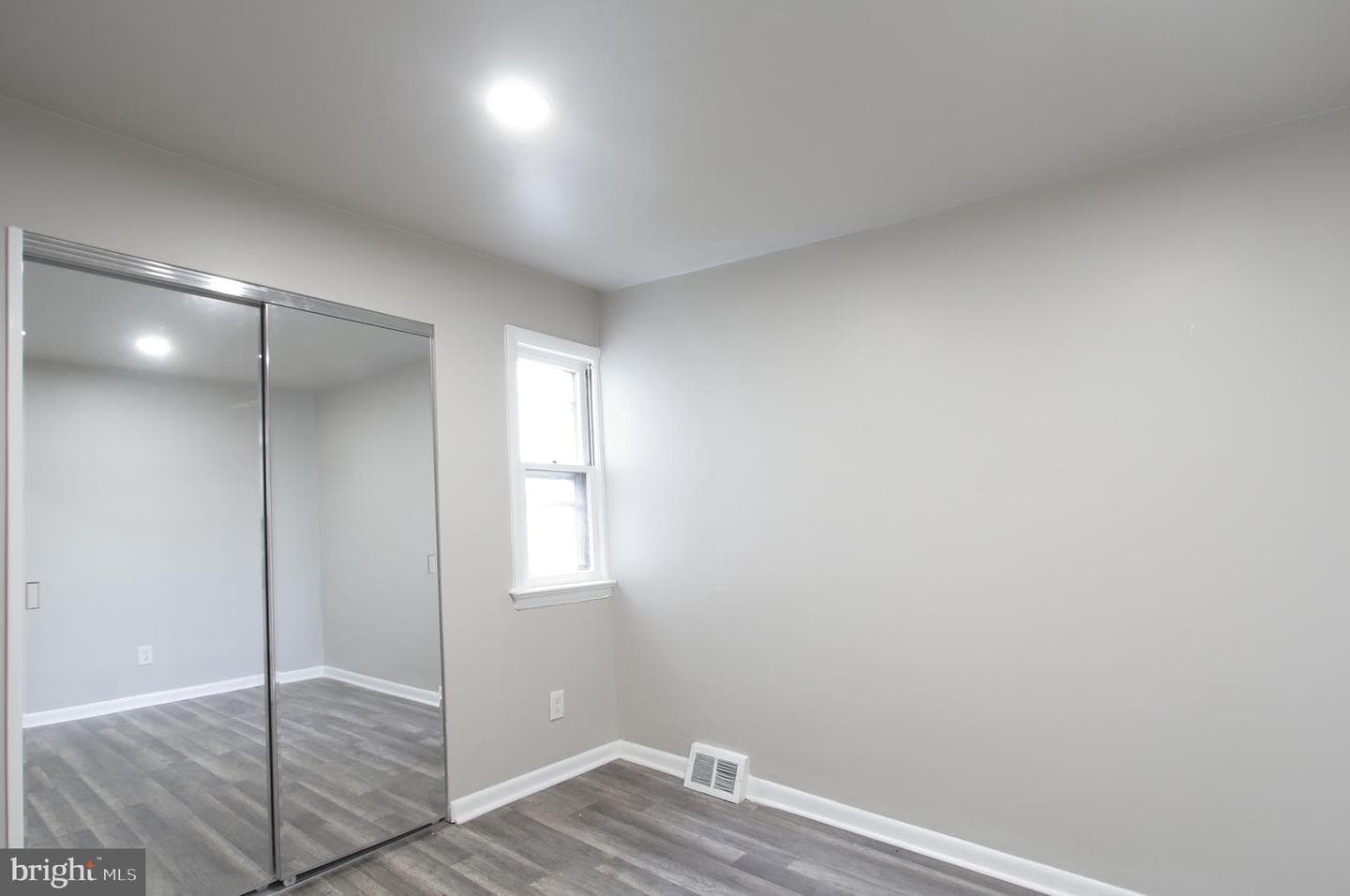 803 W Mary Street photo 16