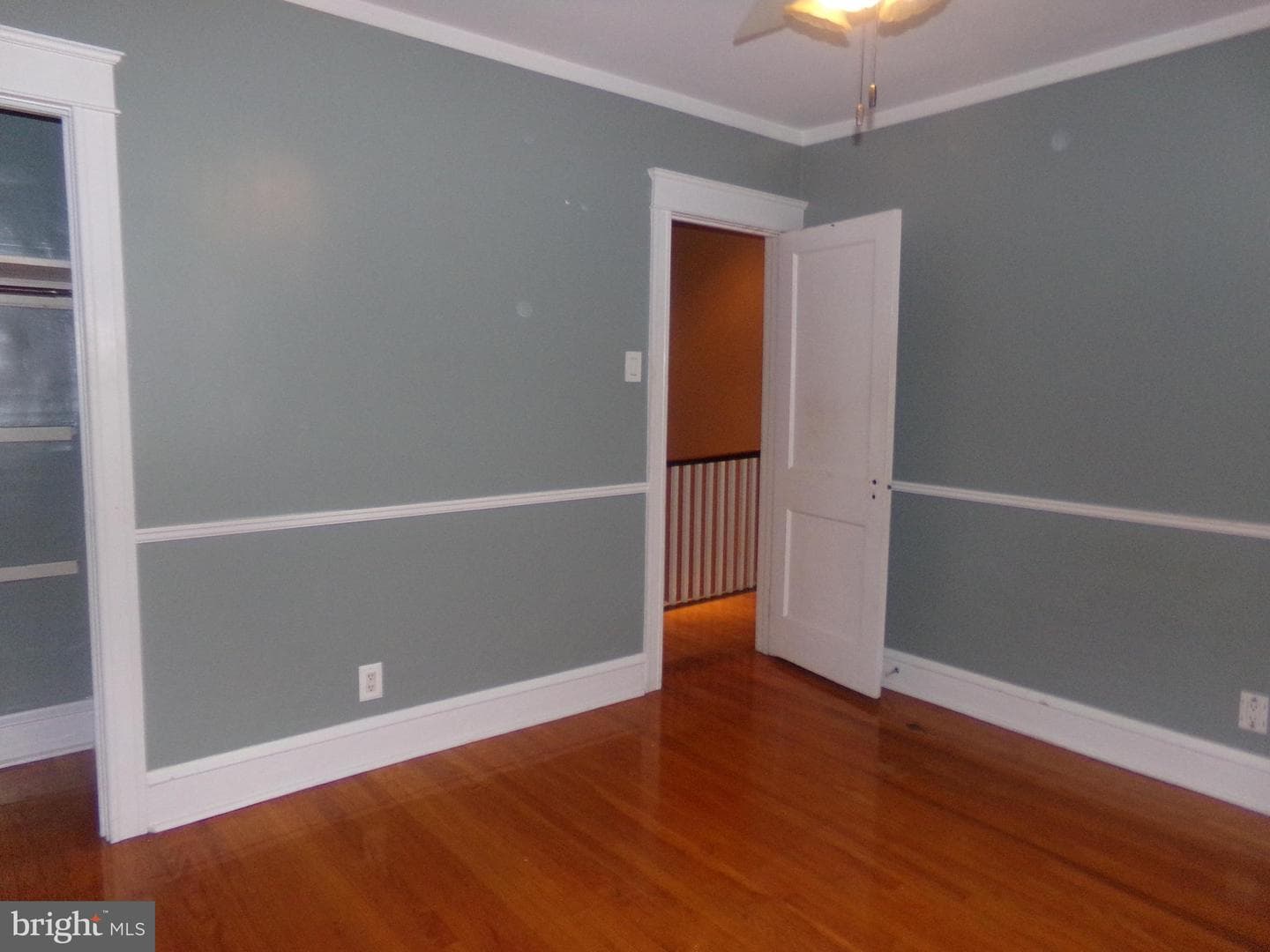 157 W Plumstead Avenue photo 32