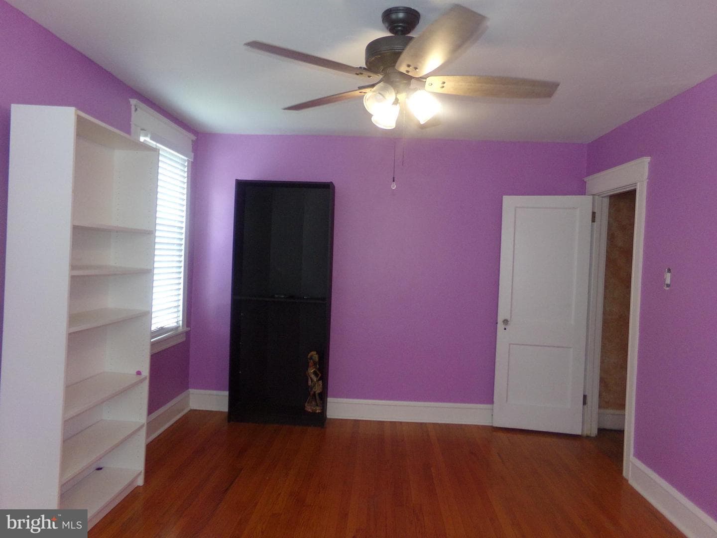 157 W Plumstead Avenue photo 41