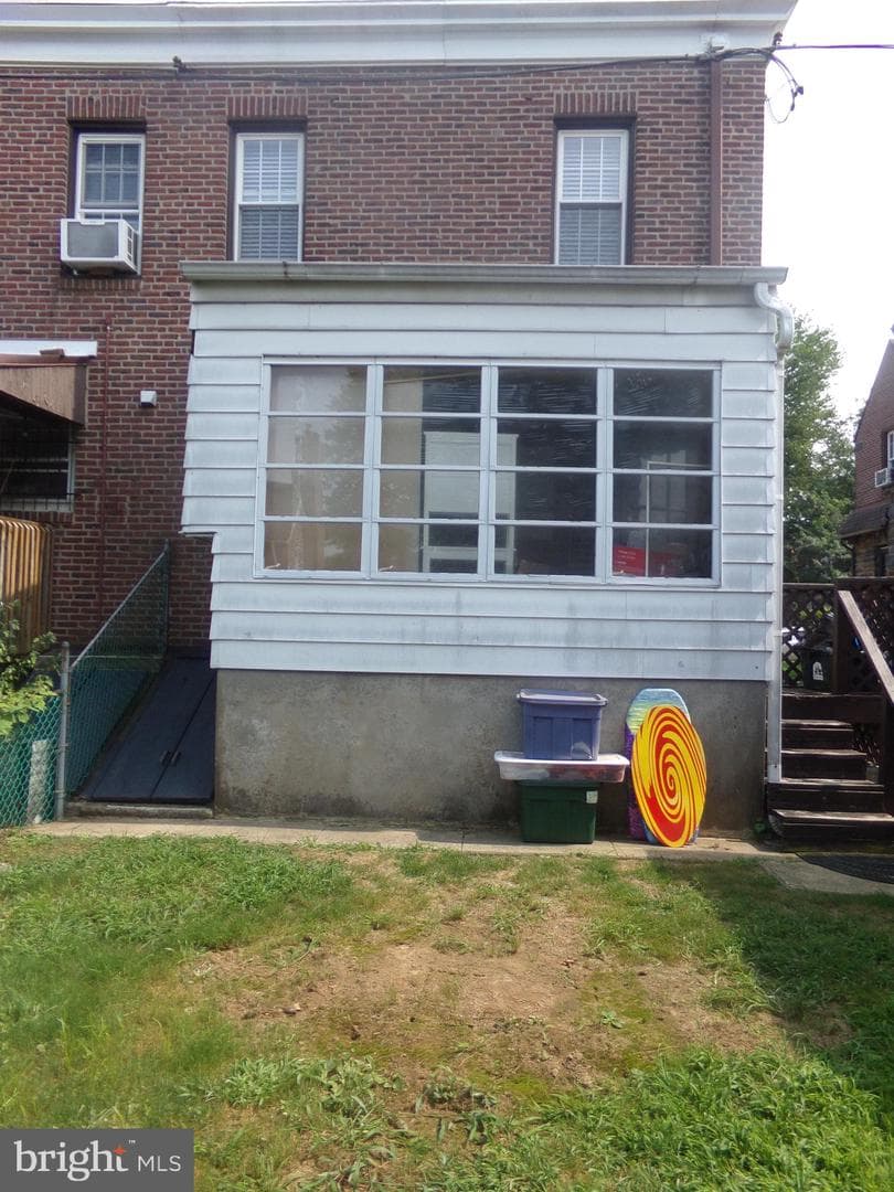 157 W Plumstead Avenue photo 44