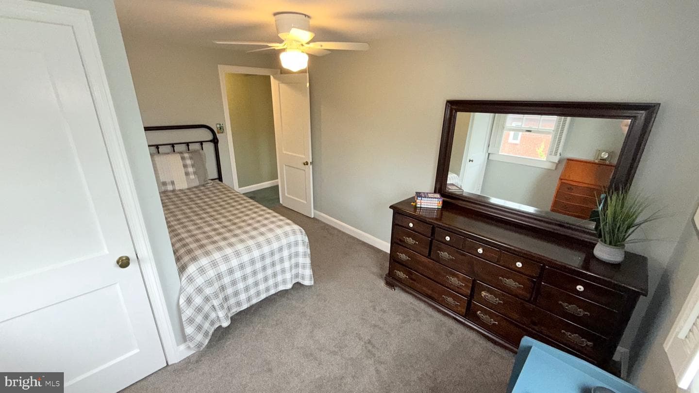 415 W Grays Avenue photo 14