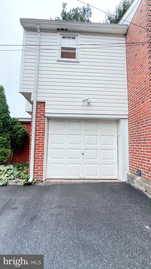 415 W Grays Avenue photo 51