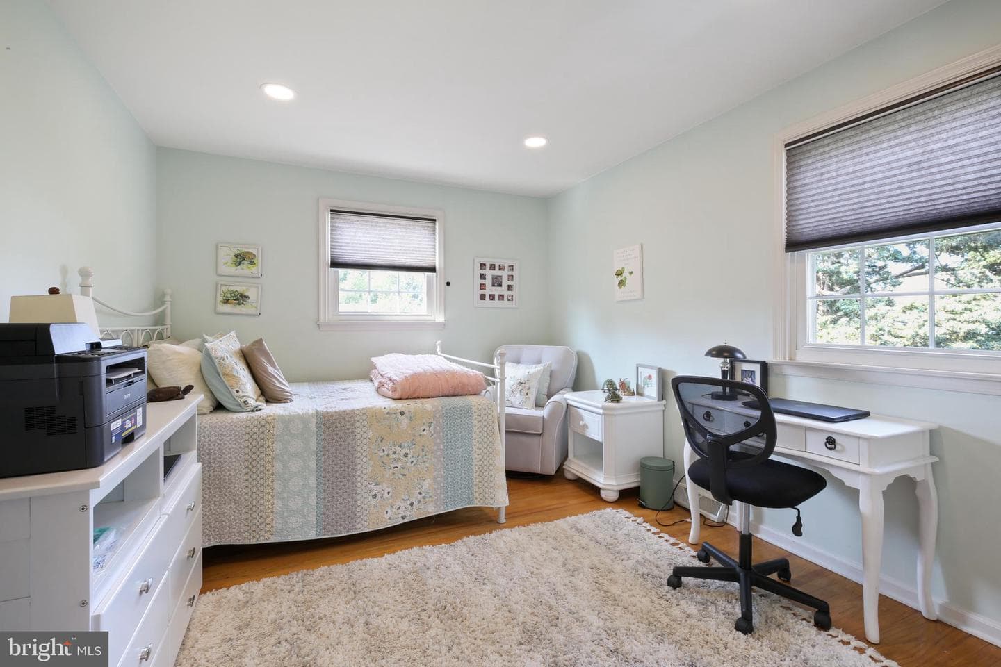 417 Derwyn Road photo 23